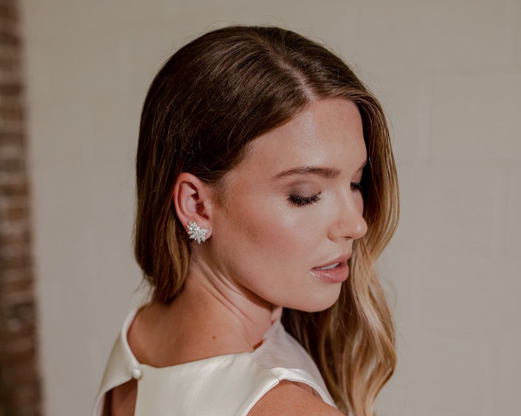 JASMINE: Floral Shape Crystal Earrings
